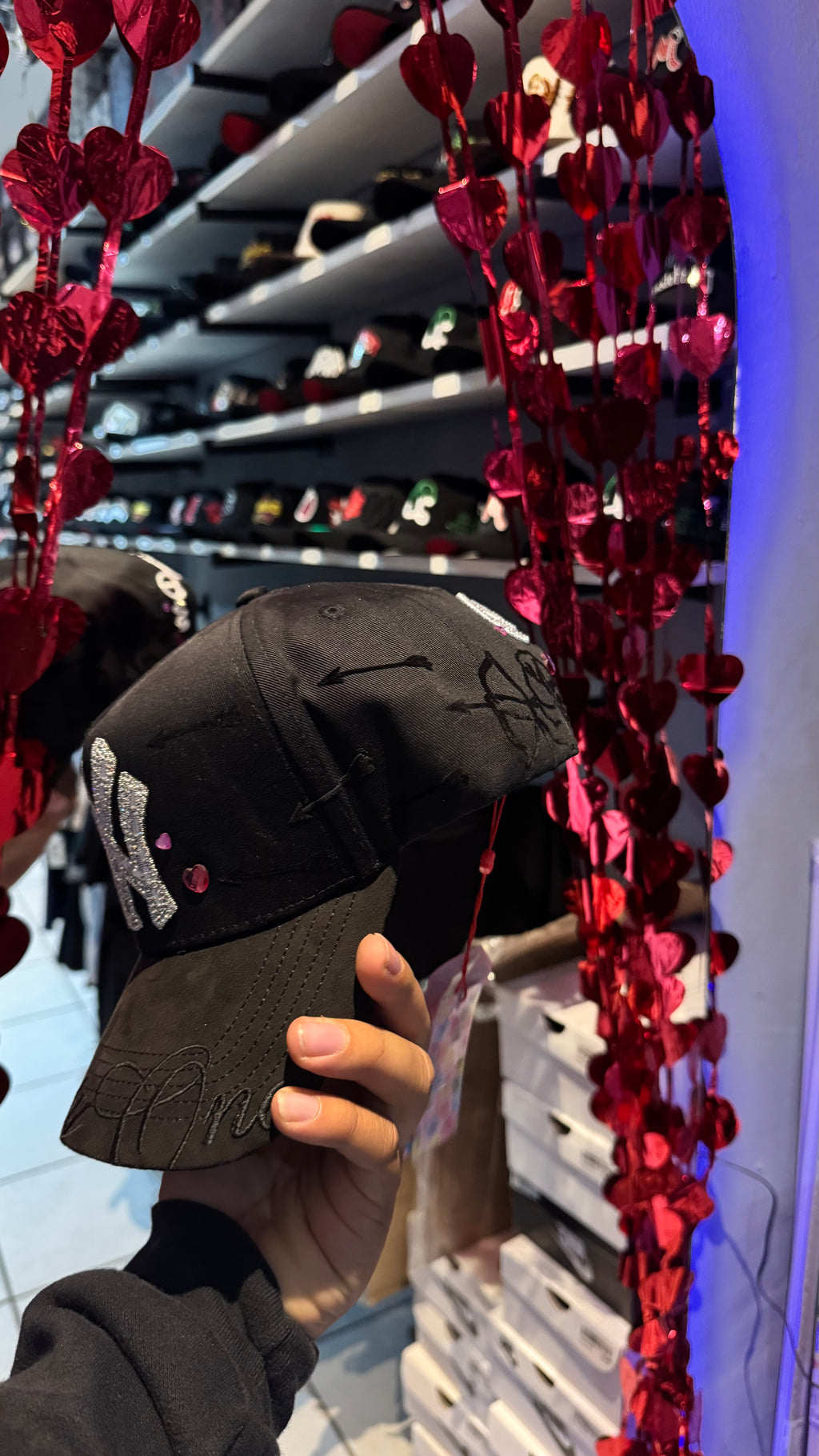31 Hats - Lovestruck