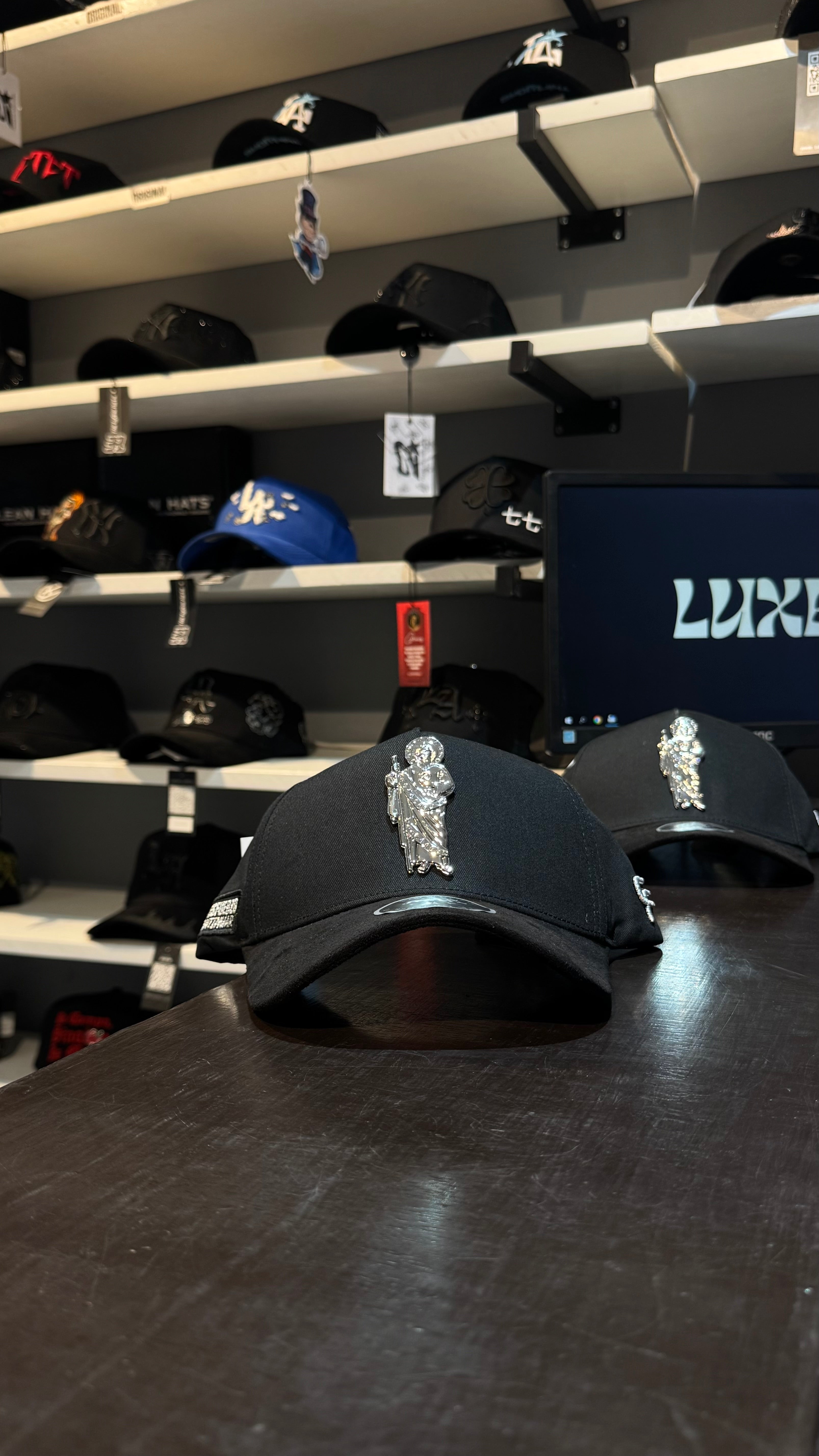 Florence Caps - San Judas