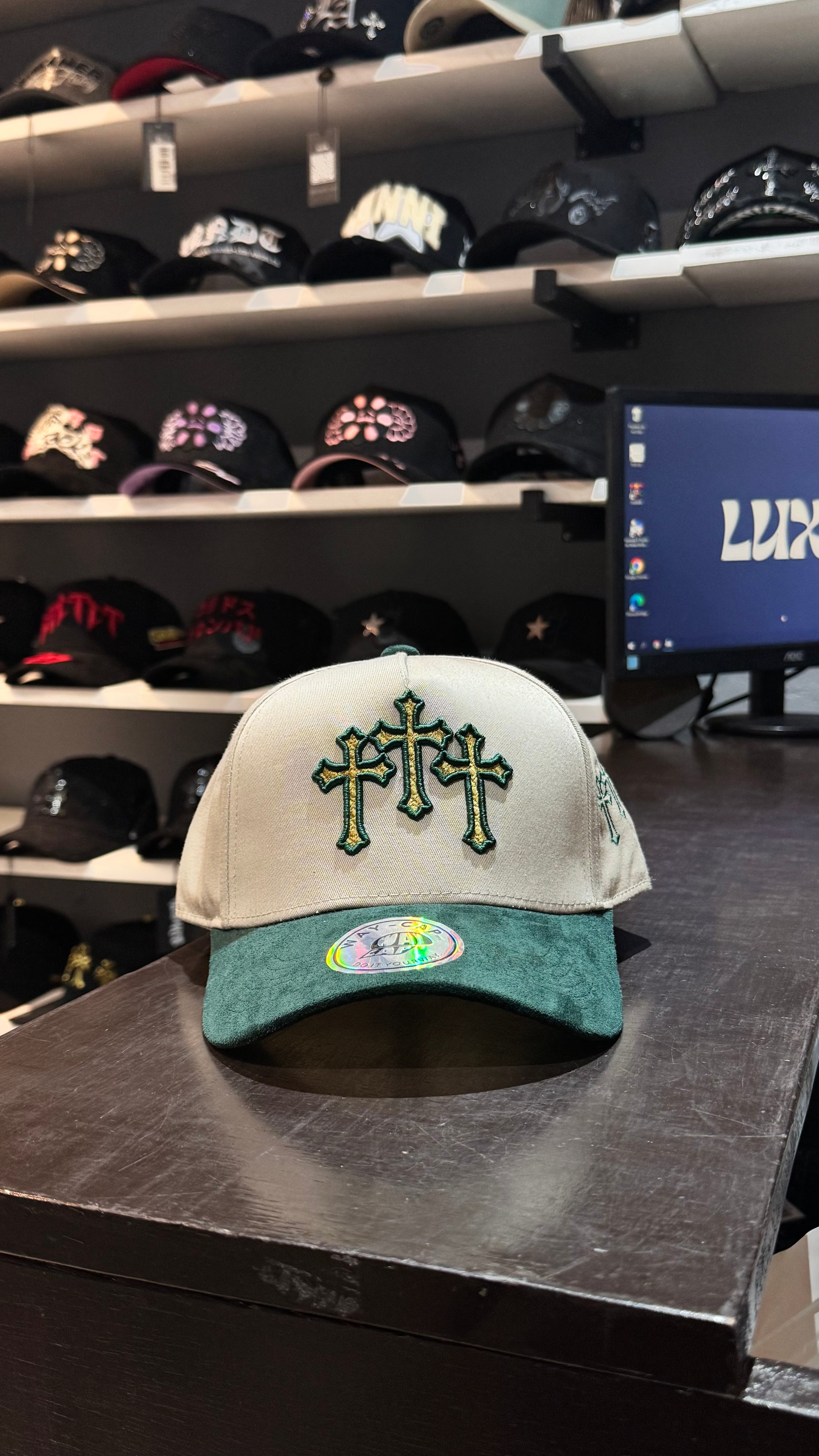 Gorra de Gamuza - 3 Cruces