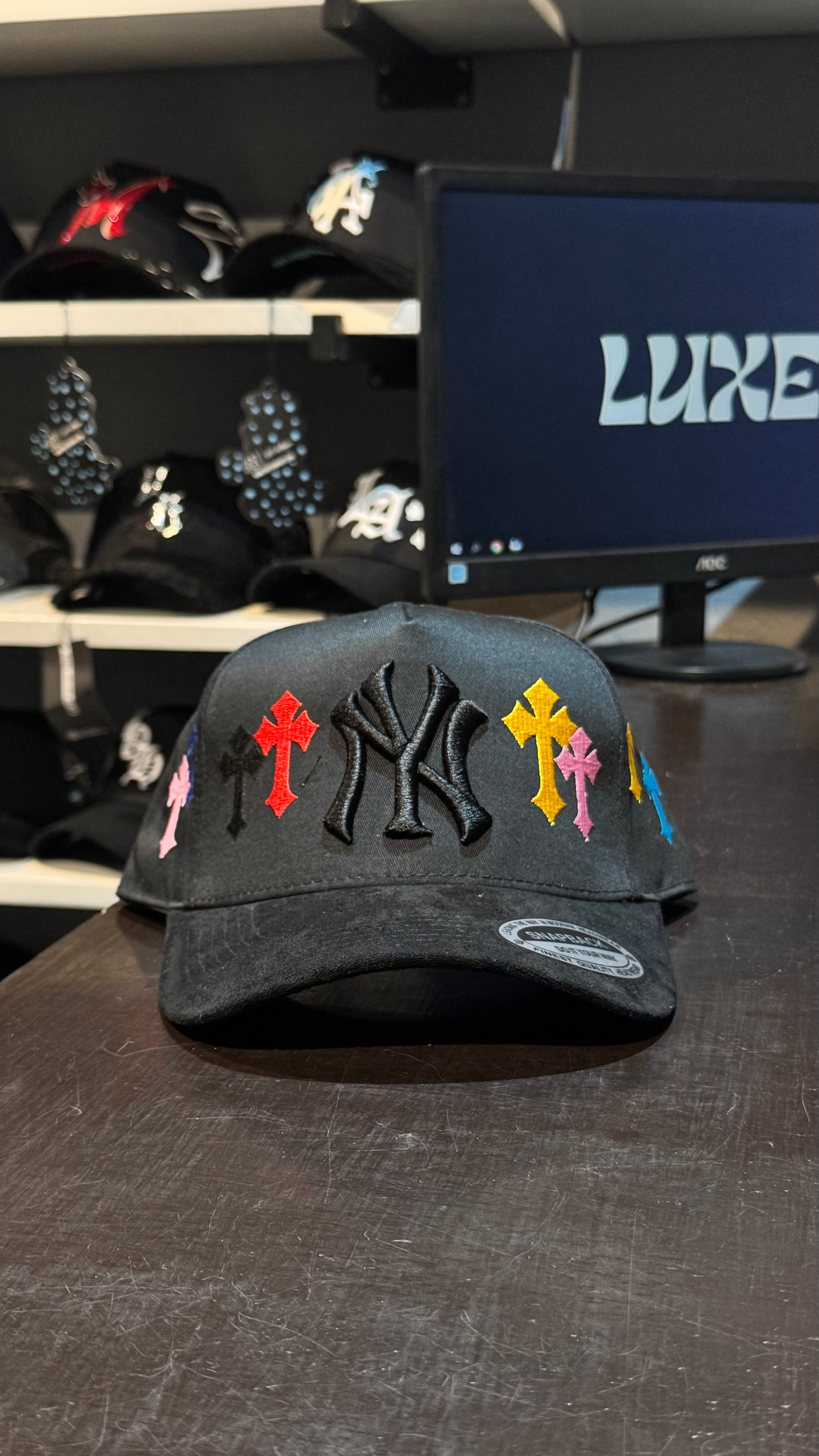 Gorra de Gamuza - GERVONTA