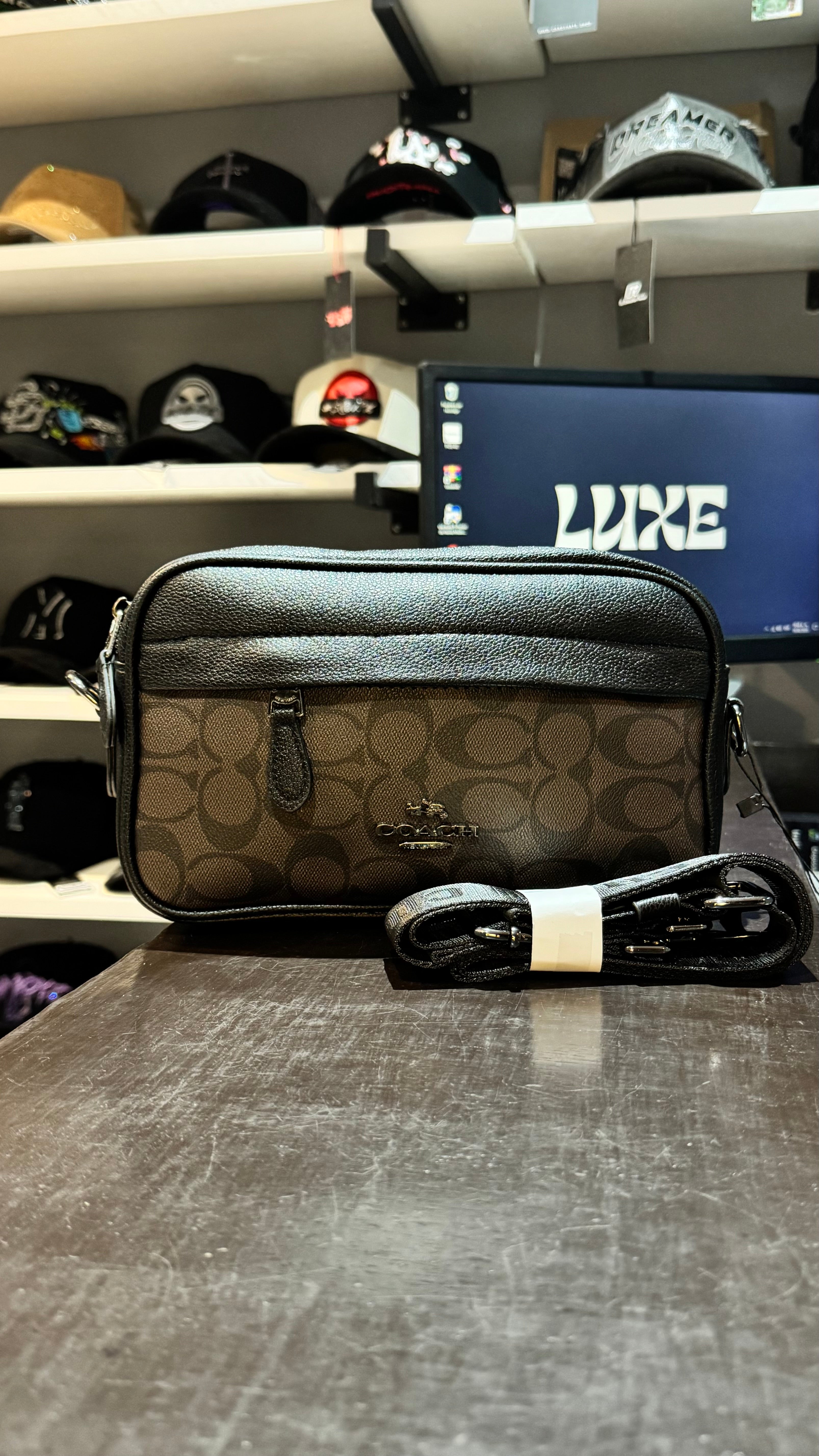 Bandolera Coach (Café oscuro)