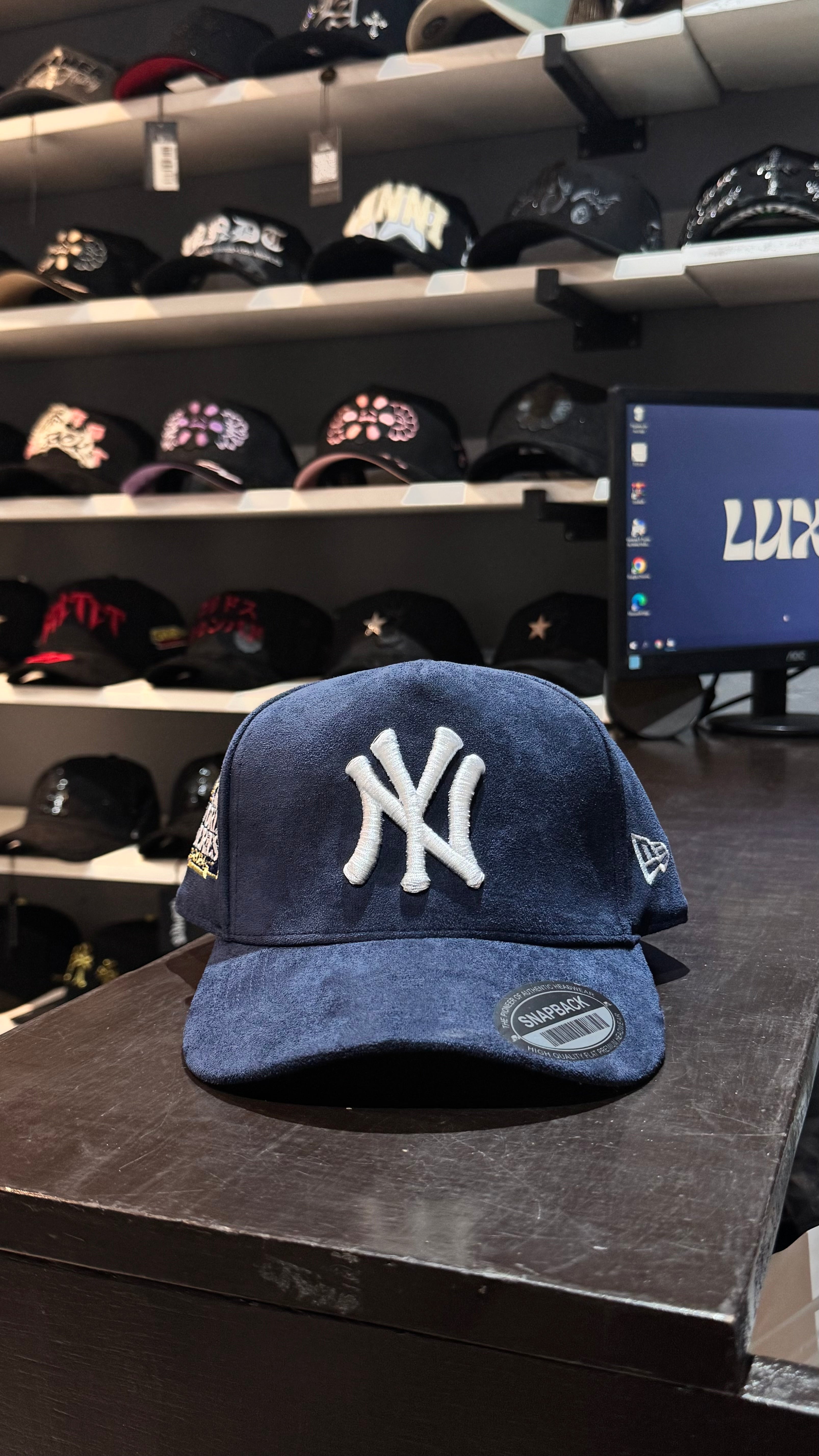 Gorra de Gamuza - NY