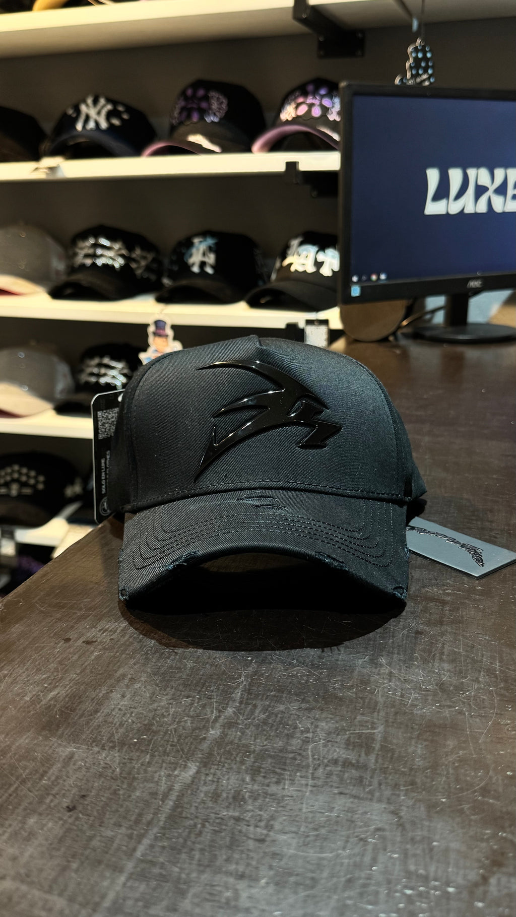 31 Hats - Black Phantom G5