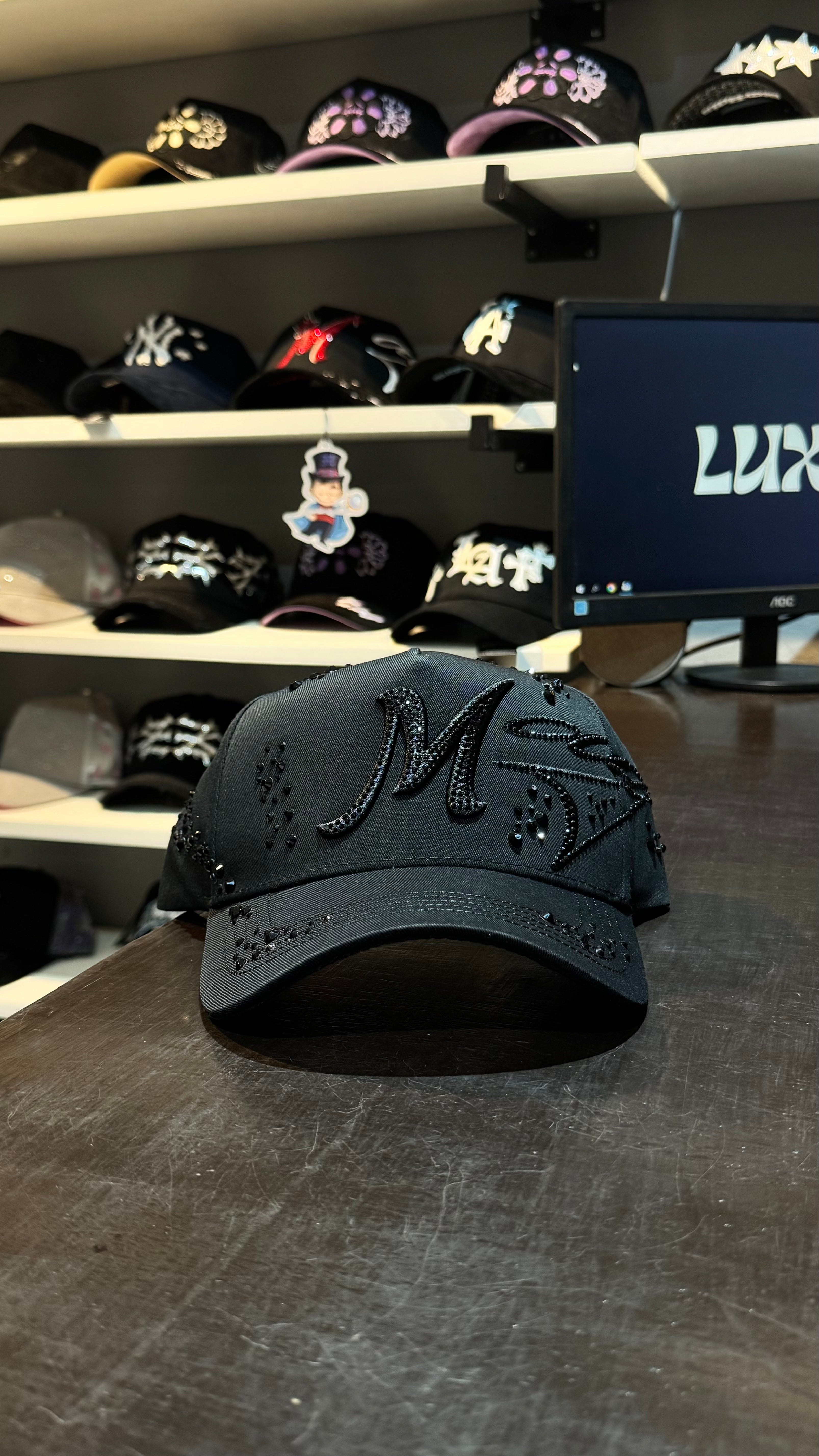 31 Hats - Mago Total Black