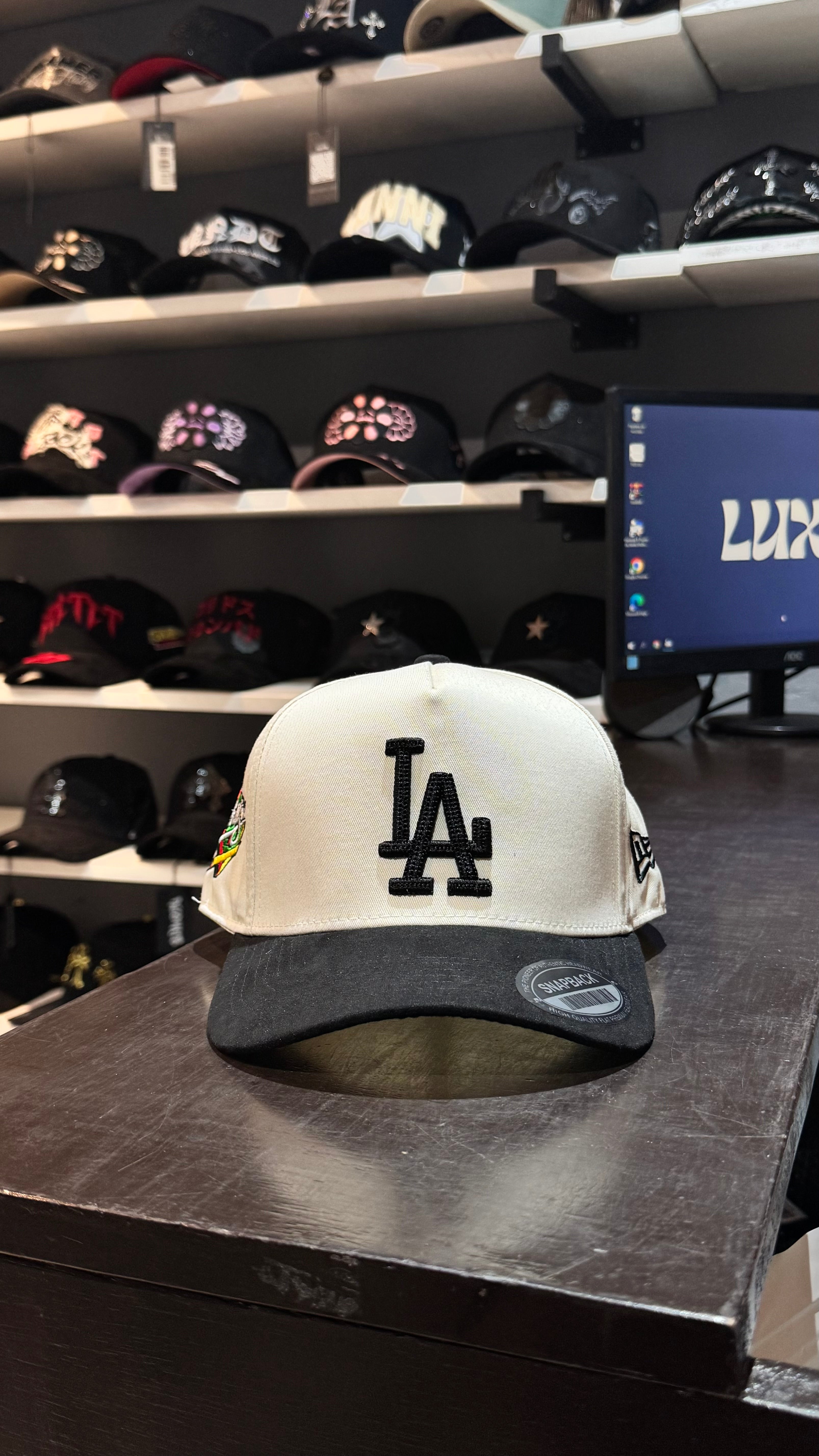 Gorra de Gamuza - LA